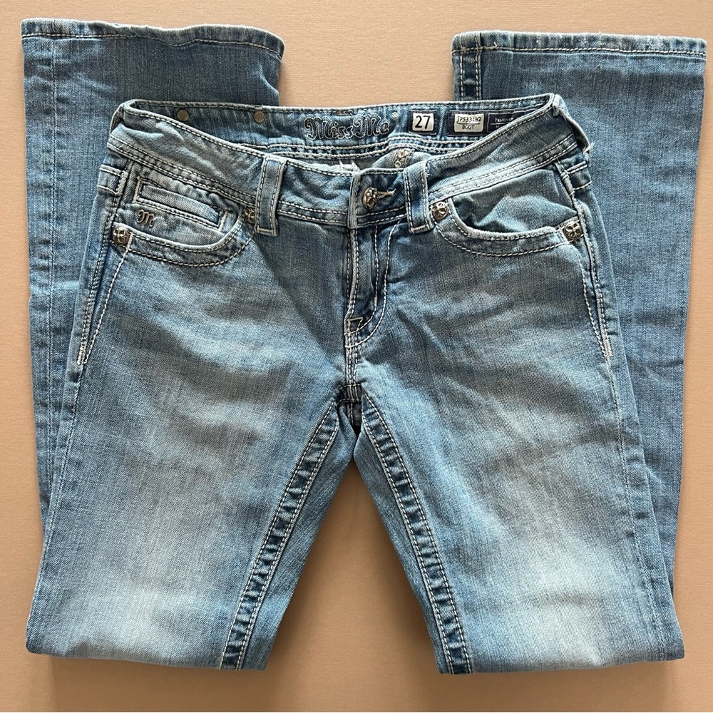 🏷️SOLD Miss Me Light Wash Bootcut Jeans - Picture 7 of 15